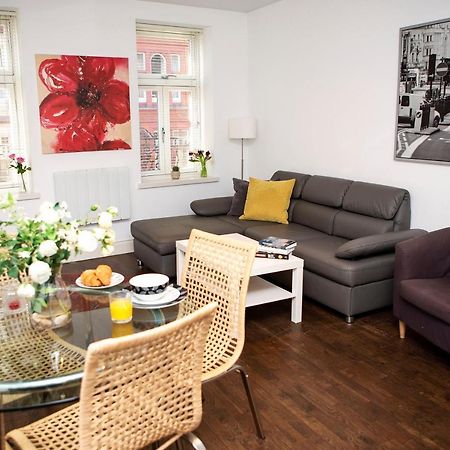 Apt 2, Trafalgar Square 2Nd Floor By Indigo Flats London Exteriör bild