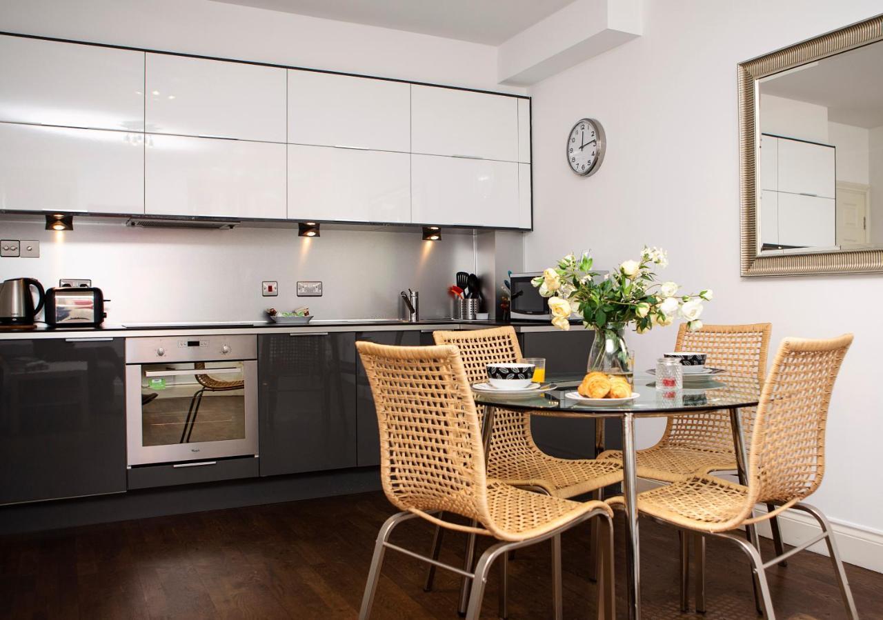 Apt 2, Trafalgar Square 2Nd Floor By Indigo Flats London Exteriör bild